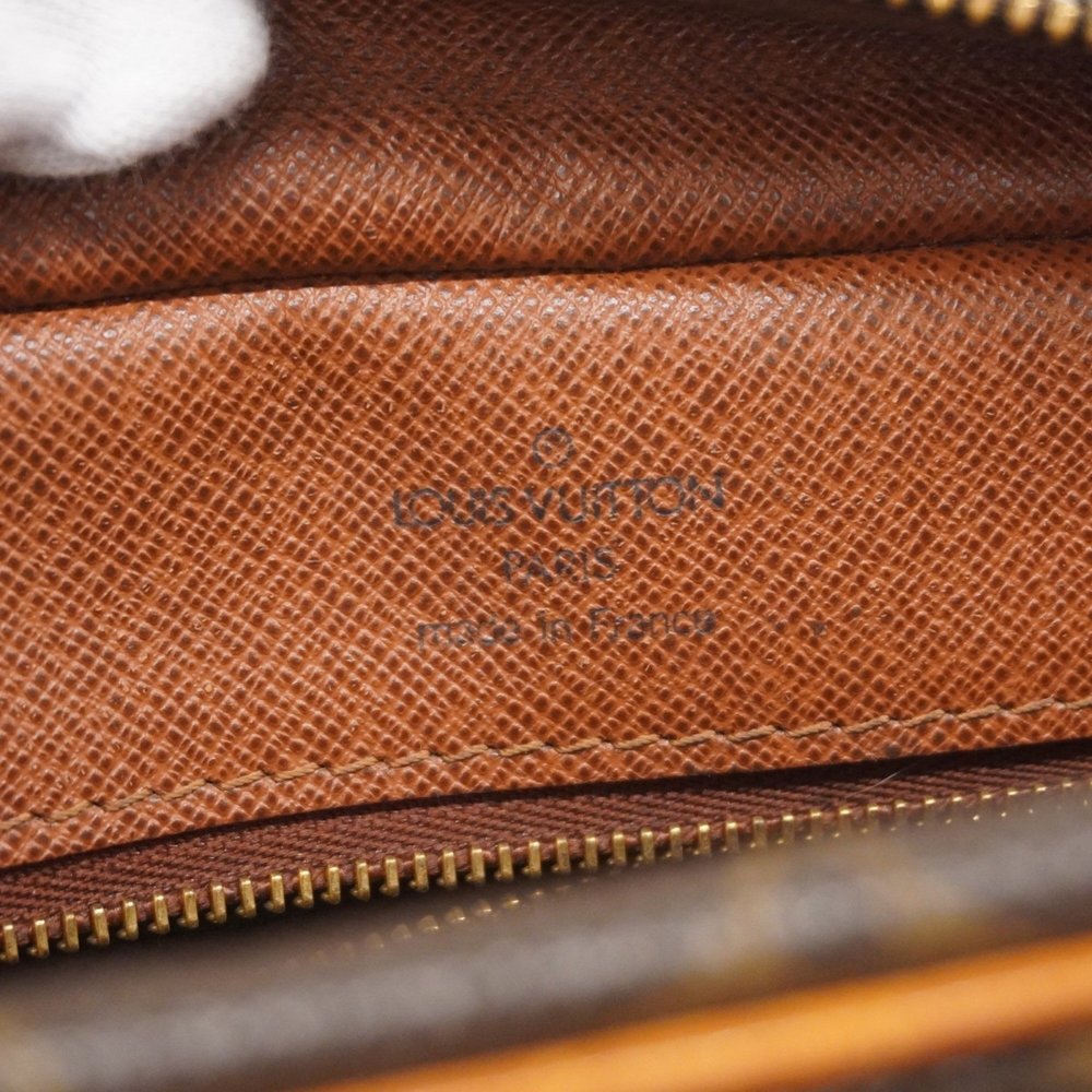 LOUIS VUITTON Brown Monogram Shoulder Bag - Picture 5 of 16